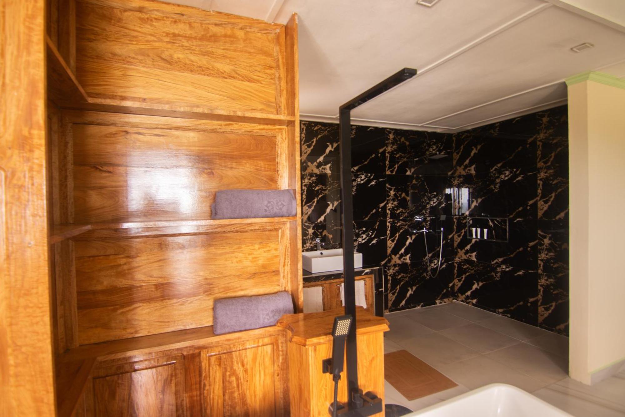 Azamat Self-catering