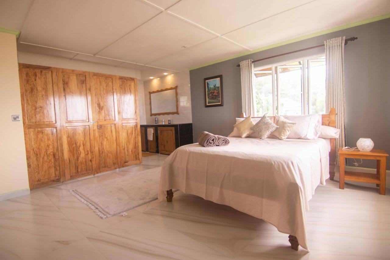 Azamat Self-catering * Pointe La Rue